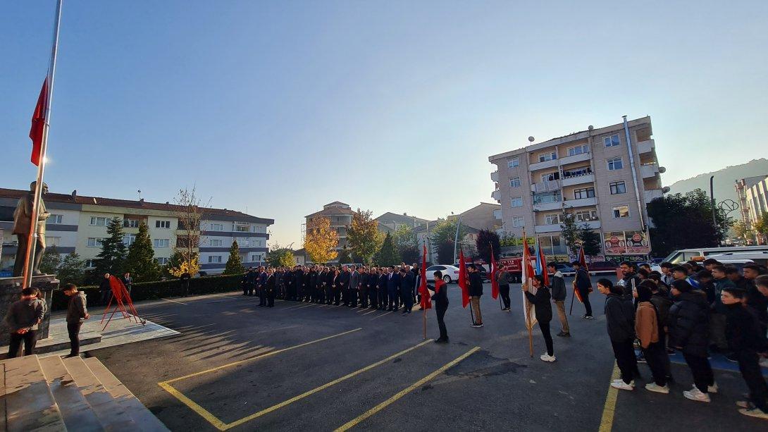 10 Kasım Atatürk ü Anma Günü Çelenk Sunma Töreni