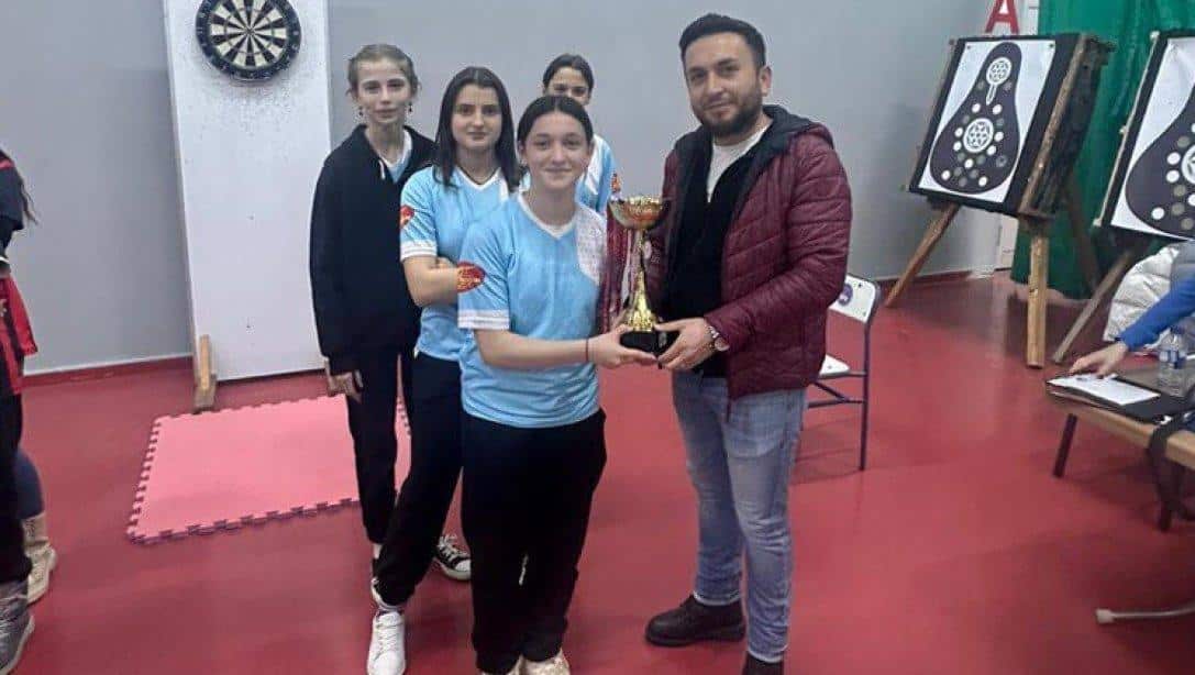 Okul Sporları Kapsamında Dart Spor Dalında 75. Yıl Ortaokulu Yıldız Kızlar Dart Takımımız İl Birincisi oldu