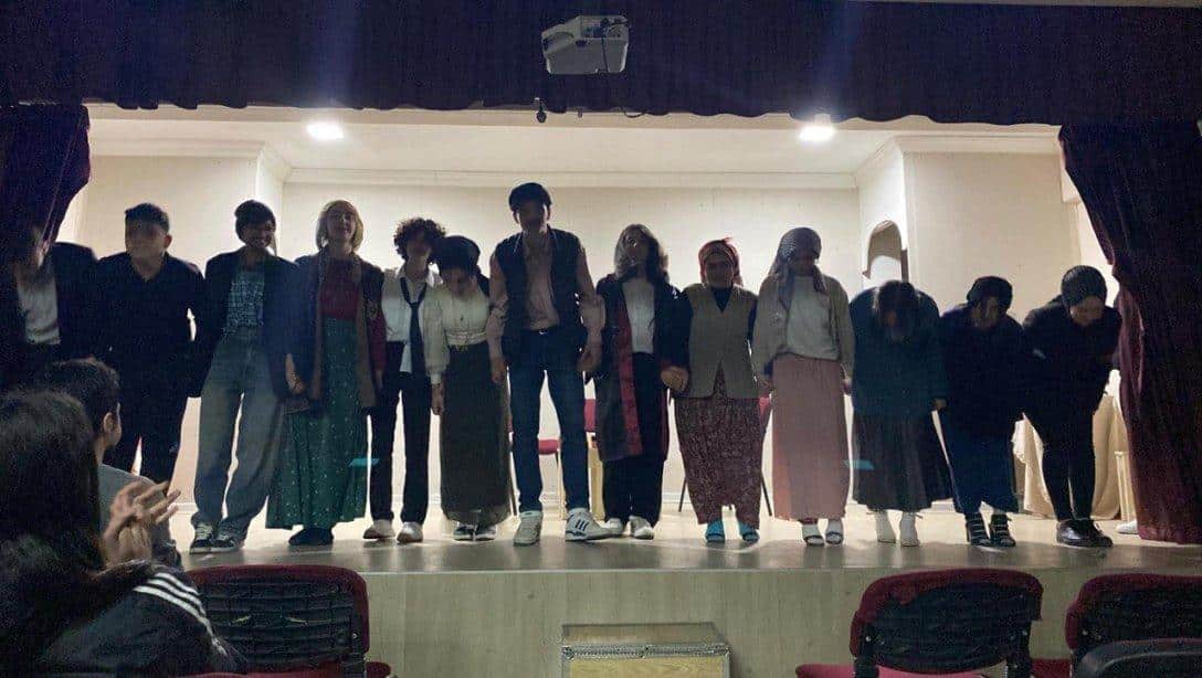 GENAP Projesi Kapsamında İlçemiz Gümüşova Anadolu Lisesinden Dünya Tiyatrolar Günü Etkinliği